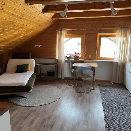 Lejlighed Moeblierte 2-zimmer-dachwohnung Erlangen