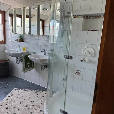 Moeblierte 2-zimmer-dachwohnung Lejlighed Erlangen